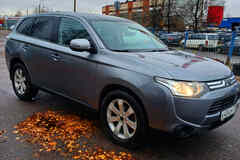 Mitsubishi Outlander 2013 года АКПП серый металлик внедорожник