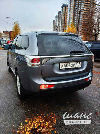 Mitsubishi Outlander 2013 года АКПП серый металлик внедорожник Санкт-Петербург - изображение 6