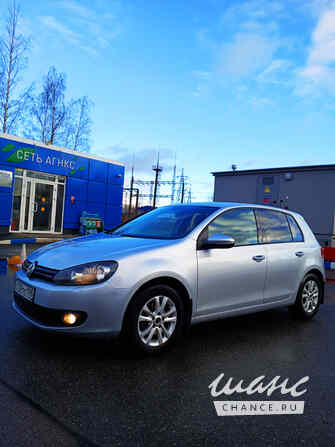 Volkswagen Golf 2011 года МКПП серебристый металлик хэтчбек Санкт-Петербург - изображение 2