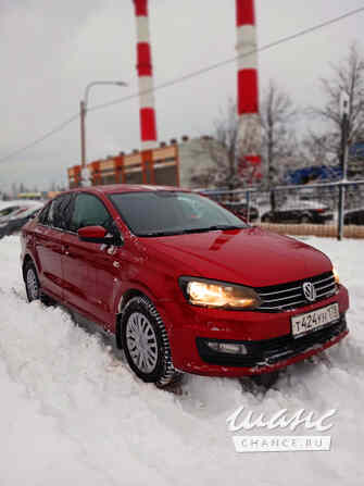 Volkswagen Polo 2015 года АКПП вишневый металлик седан Санкт-Петербург - изображение 3