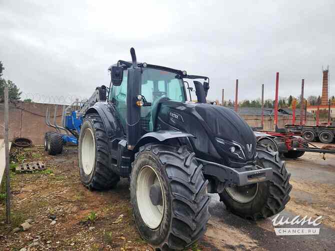 Трактор Valtra 194, 2022 г., 6900 м/ч, как новый Санкт-Петербург - изображение 1