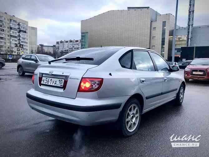 Hyundai Elantra 2004 года МКПП серебристый металлик лифтбек Санкт-Петербург - изображение 3