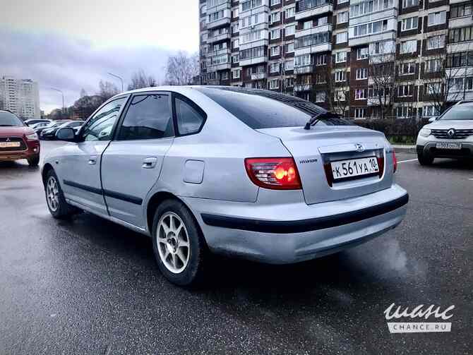 Hyundai Elantra 2004 года МКПП серебристый металлик лифтбек Санкт-Петербург - изображение 4