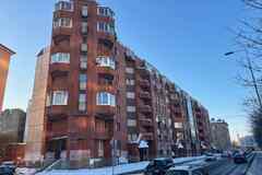 2-к квартира, 68 м², этаж 1/8