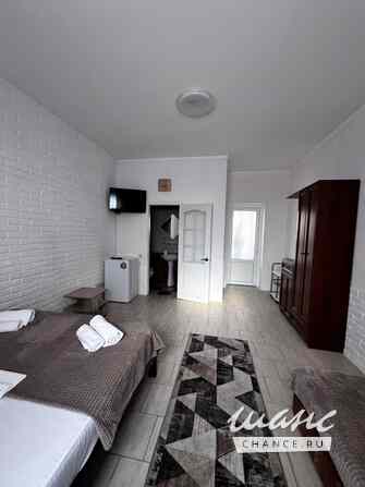 Сдаётся комната 28 м², в 8-к квартире, этаж 1/1 Крым - изображение 1