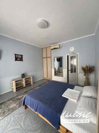 Сдаётся комната 18 м², в 8-к квартире, этаж 1/1 Крым - изображение 1