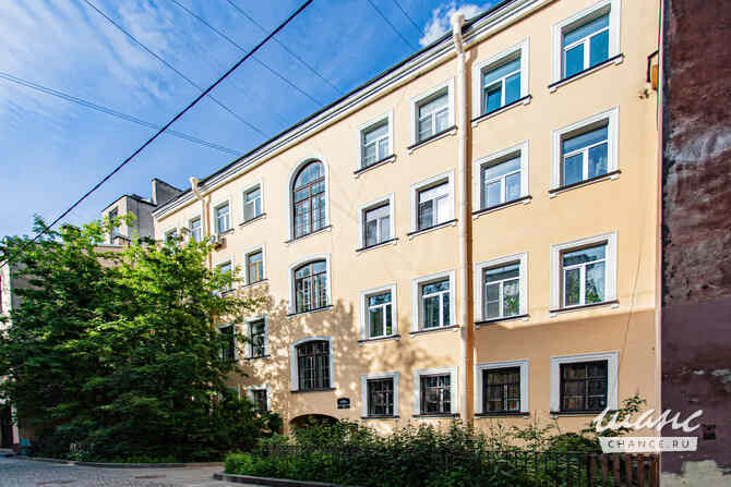Продам 2-комнатную квартиру 56 м², этаж 1/1 Василеостровская Санкт-Петербург - изображение 1