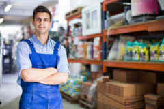 нужен кладовщик гибкий график