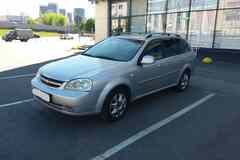 Chevrolet Lacetti 2013 года МКПП серебристый металлик универсал