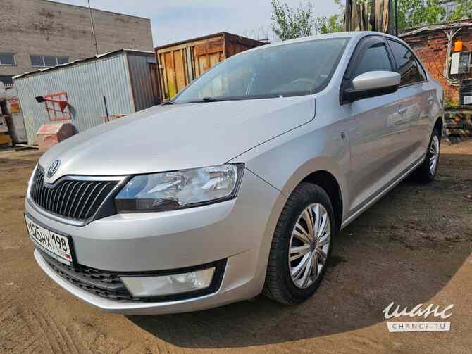 Skoda Rapid 2017 года роботизированная серебристый седан Санкт-Петербург - изображение 1