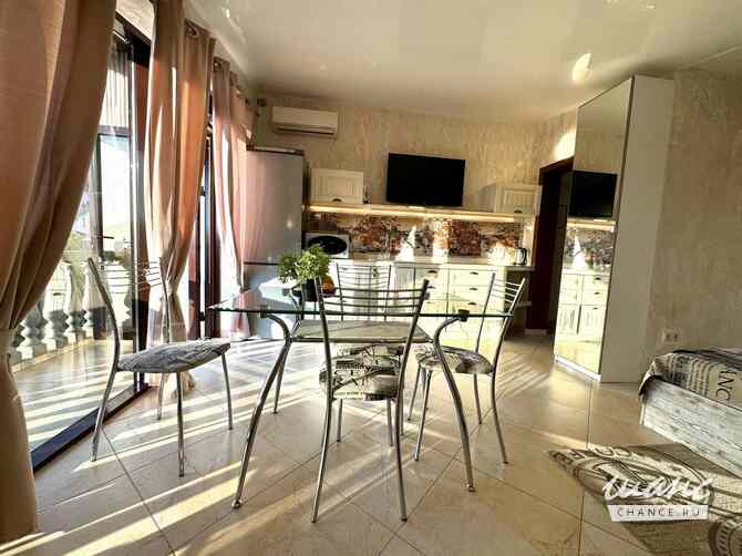 Апартаменты с теплым бассейном в центре Сириуса Сочи - изображение 3