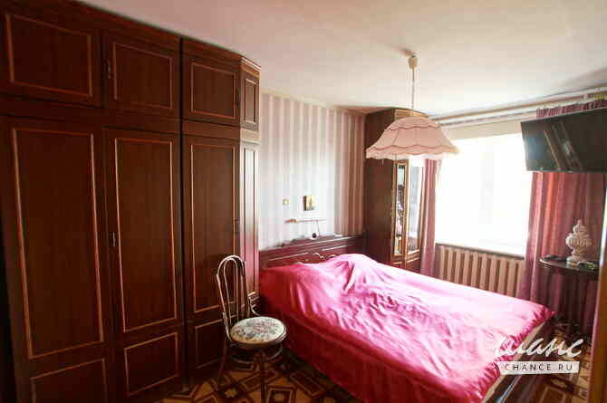 Продам 3-комнатную квартиру 56 м², этаж 4/4 в Пушкине Санкт-Петербург - изображение 1