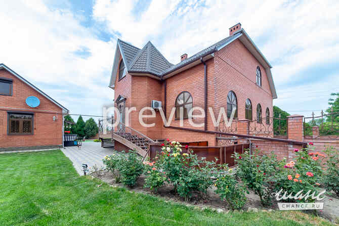 Дом 490 м², Гоголя, 6 Темрюк - изображение 1