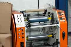 Машина для перемотки стрейч-пленки