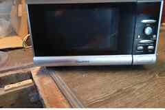 Микроволновая печь Binatone MWQ-2111EG