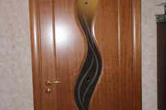 Замена стекла в межкомнатной двери , ремонт .