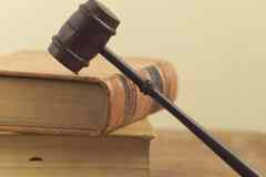 Юрист для физических и юридических лиц. Весь спектр услуг.