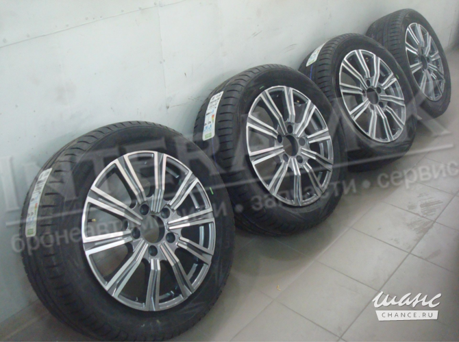 Бронированные колеса Lexus LX 570 Москва - изображение 1