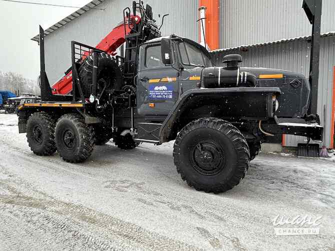 Лесовоз УРАЛ-5557 с новым манипулятором Палфингер 2026 — готов к работе Екатеринбург - изображение 1