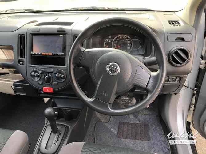 Nissan AD 2018 года вариатор серебристый металлик универсал Челябинск - изображение 6