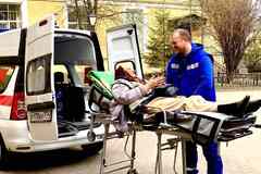 Перевозка лежачих в больницу на медицинские процедуры. Саратов