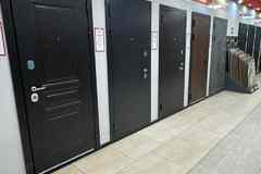 Межкомнатные и входные двери в наличии Куровское,