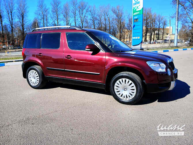 Skoda Yeti 2012 года МКПП красный металлик внедорожник Санкт-Петербург - изображение 2