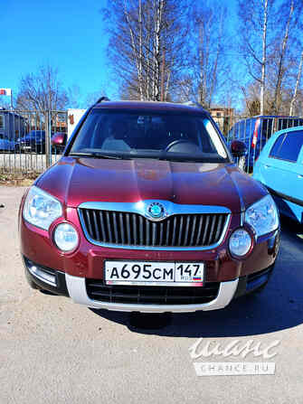 Skoda Yeti 2012 года МКПП красный металлик внедорожник Санкт-Петербург - изображение 6