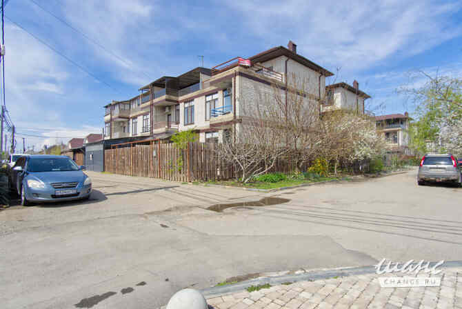 Трёхэтажный дом с террасой и красивым видом в развитом районе Краснодара Краснодар - изображение 1