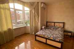 Продам 2-комнатную квартиру 65 м², этаж 2/4