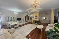 Сдаётся 4-к квартира, 190 м², этаж 2/4