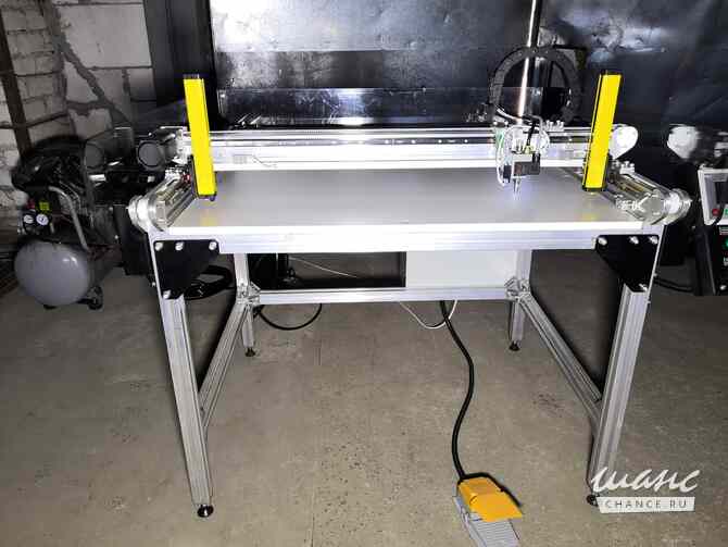 Продаю клеевую координатную машину с программным управлением CN-GLUER 70100. Кострома - изображение 1